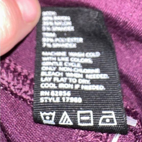 ☮️HUE☮️VELVET CUFF PONTE KNIT LEGGINGS NWOT! - Picture 11 of 11